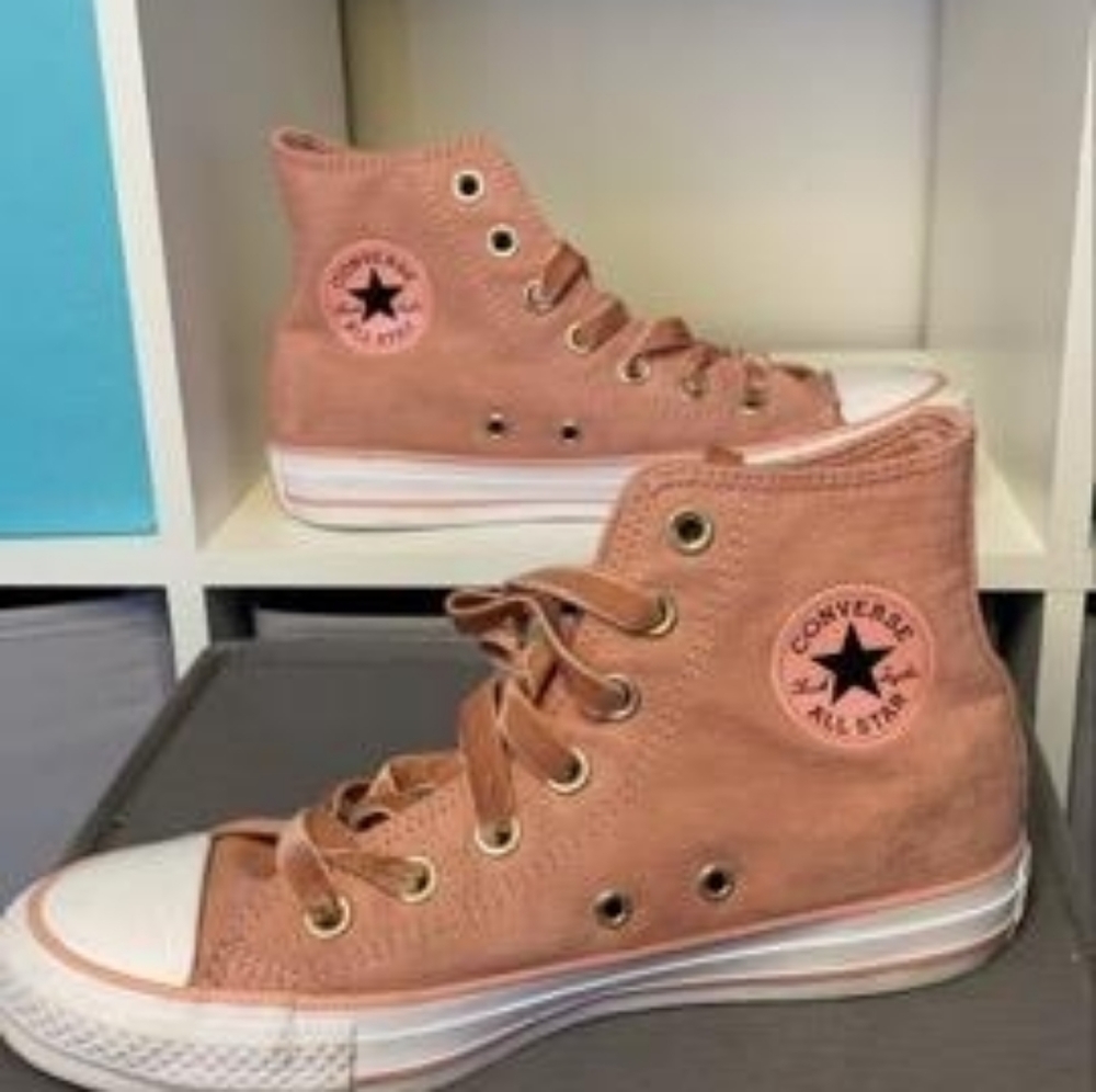 Hi-top Converse